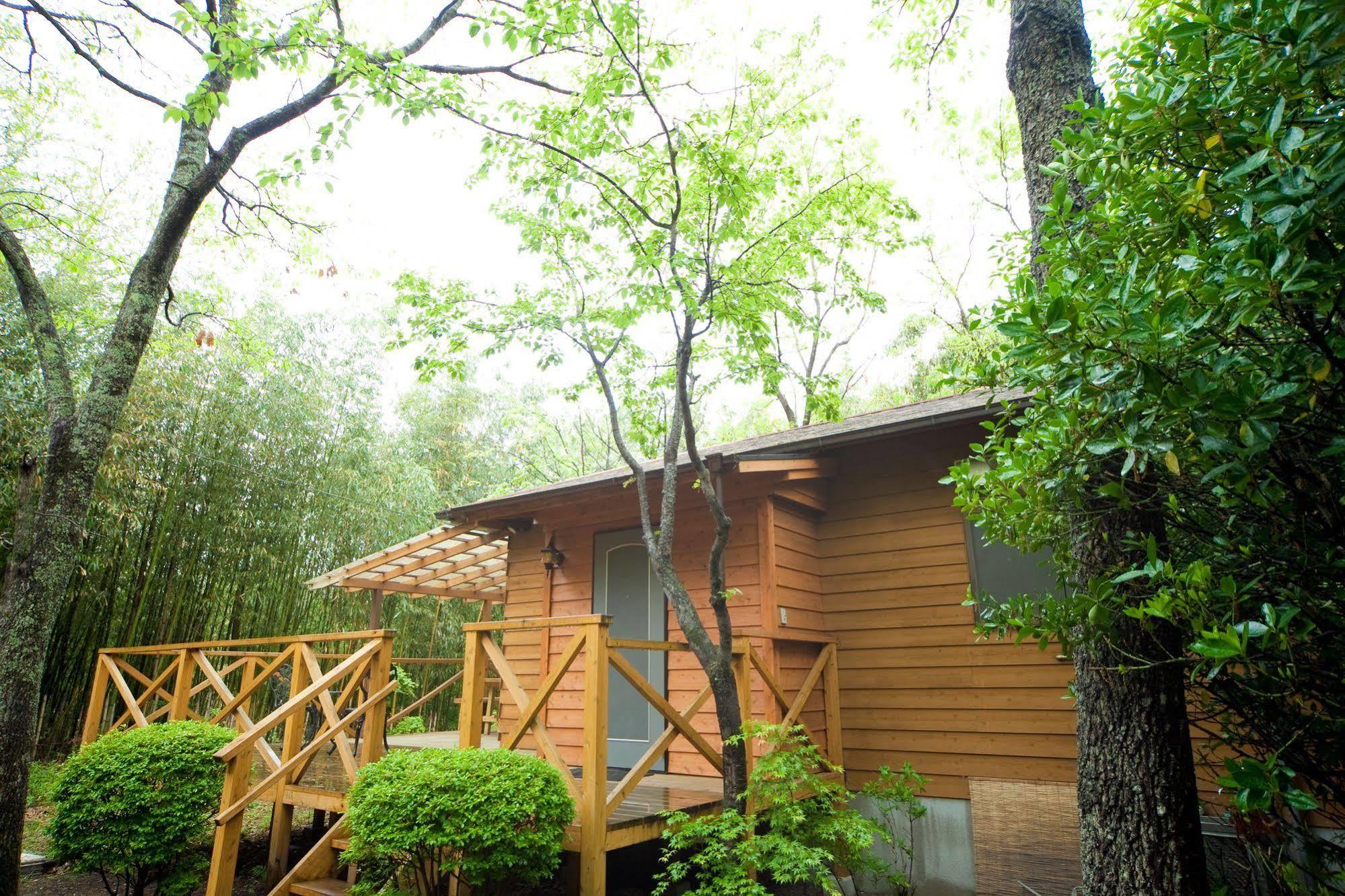 Yufuin Tsukahara Kogen Sanso Donguri Hotel Exterior foto